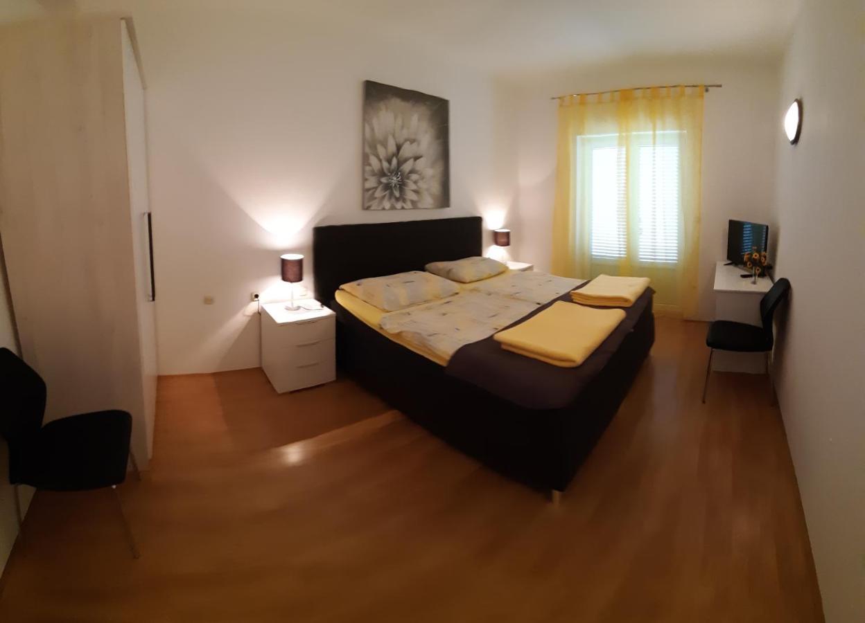 Apartmani Matusan Barbat na Rabu Экстерьер фото