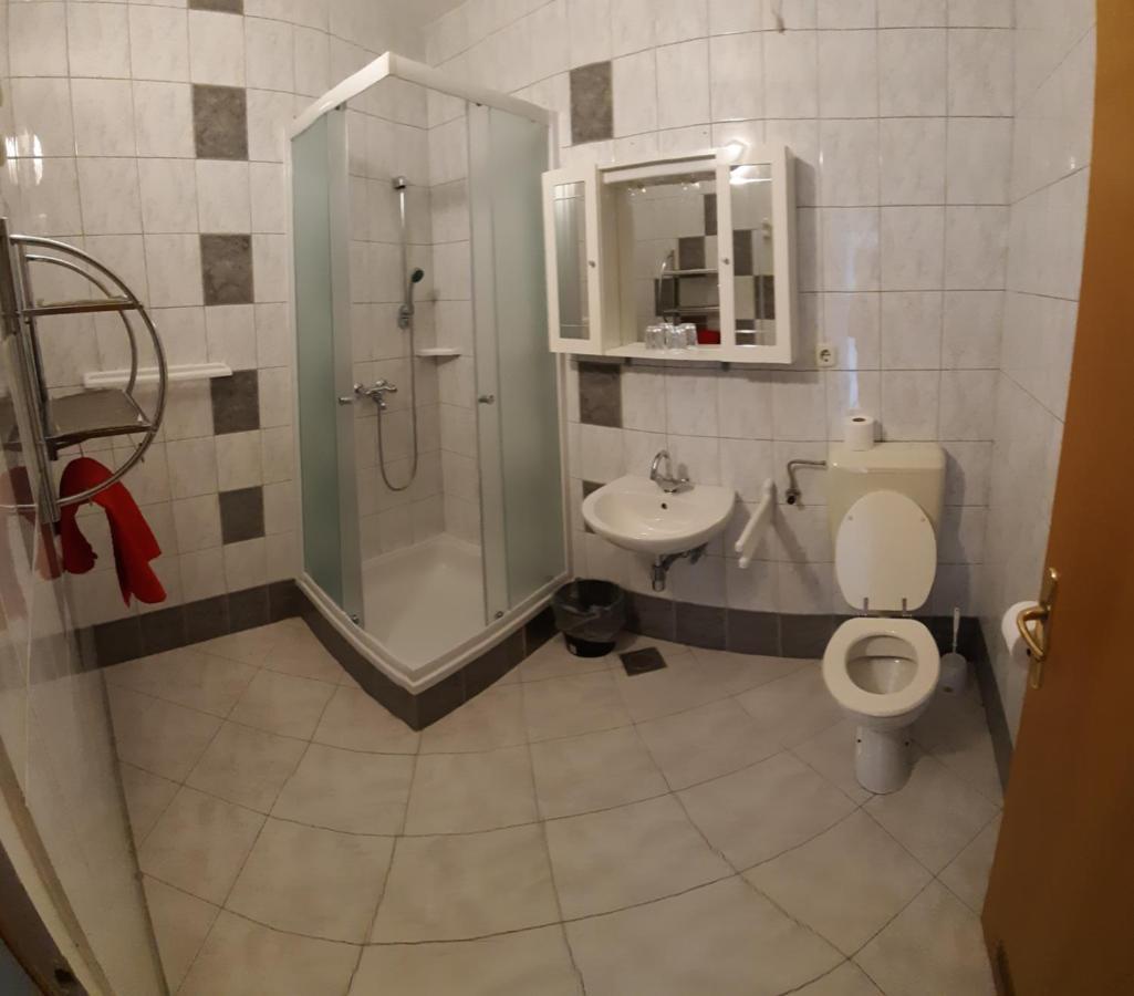 Apartmani Matusan Barbat na Rabu Экстерьер фото