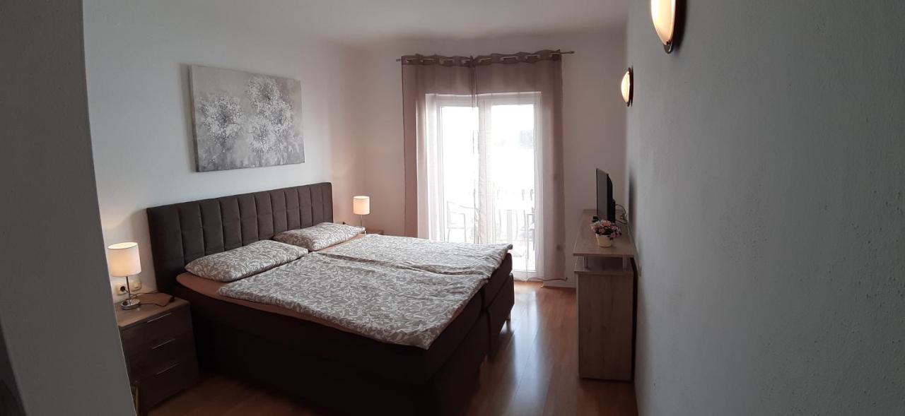 Apartmani Matusan Barbat na Rabu Экстерьер фото
