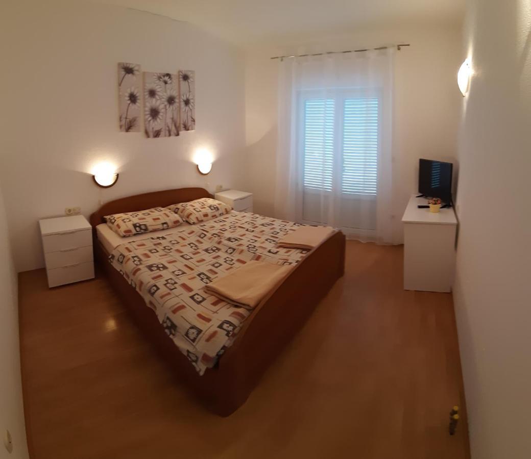 Apartmani Matusan Barbat na Rabu Экстерьер фото
