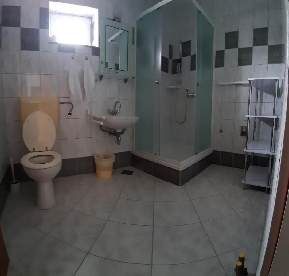 Apartmani Matusan Barbat na Rabu Экстерьер фото